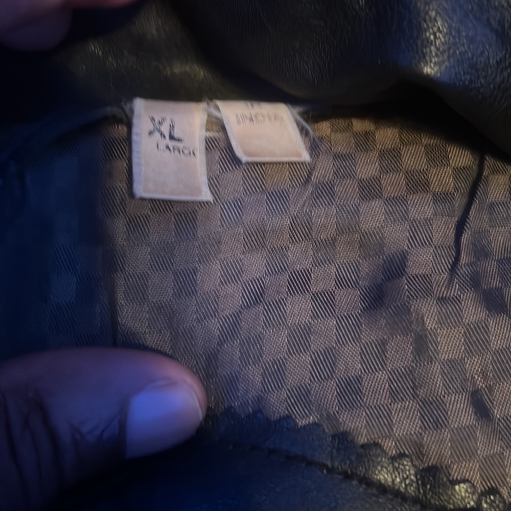 Leather jacket - Picture 2 of 3